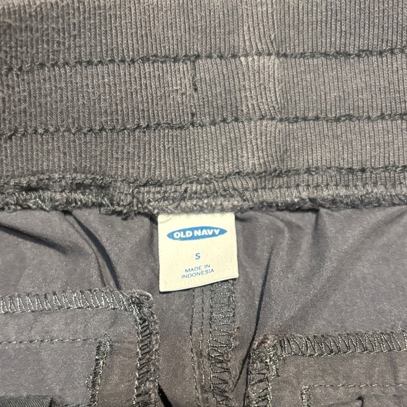 Old Navy Cargo Jogger Pants - Picture 3 of 9